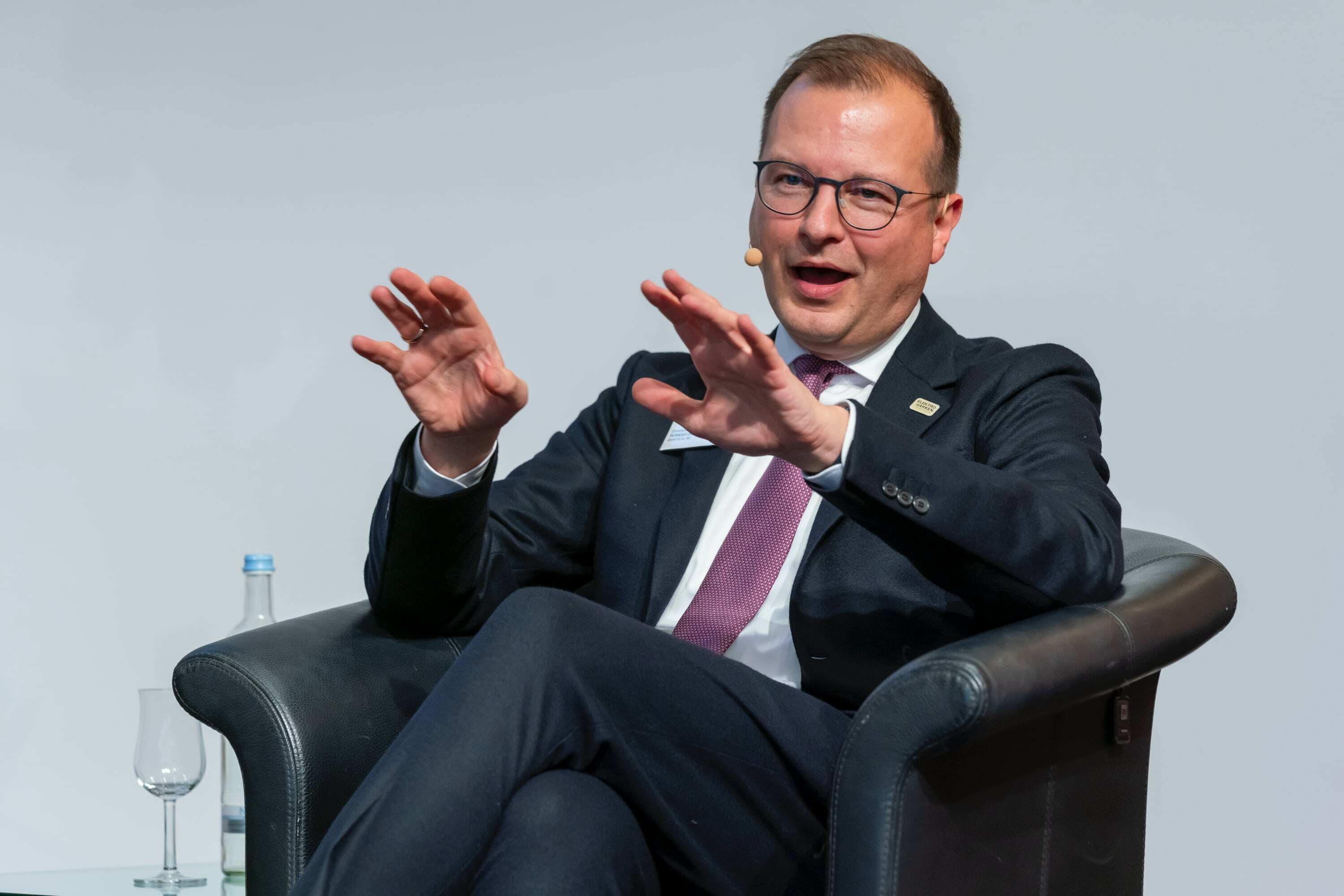 Podiumsdiskussion beim ELMAR 2024 mit Christopher Mennekes