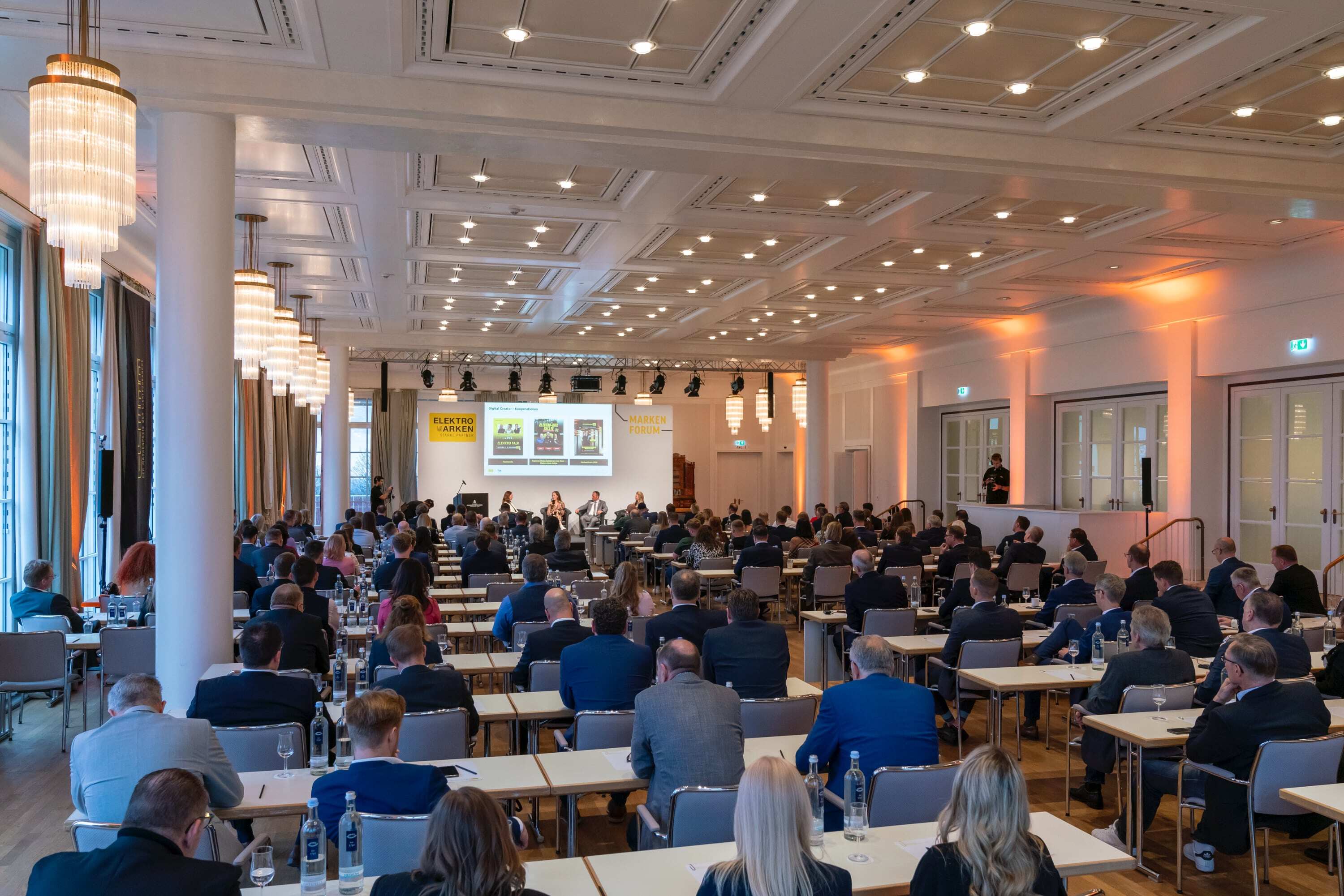 Podiumsdiskussion beim Markenforum 2024